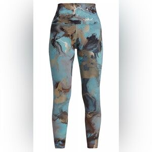 NWT beyond yoga legging capris size small